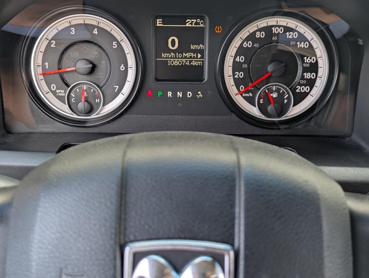 2015 RAM 2500 4X4/CrewCab/8FootBed/MAXILIFT/TommyGate Photo