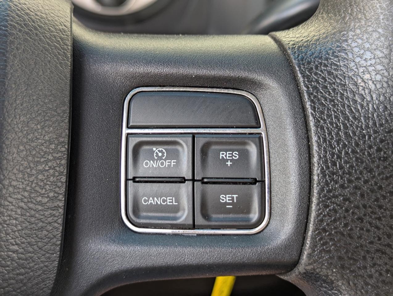 2015 RAM 2500 4X4/CrewCab/8FootBed/MAXILIFT/TommyGate Photo