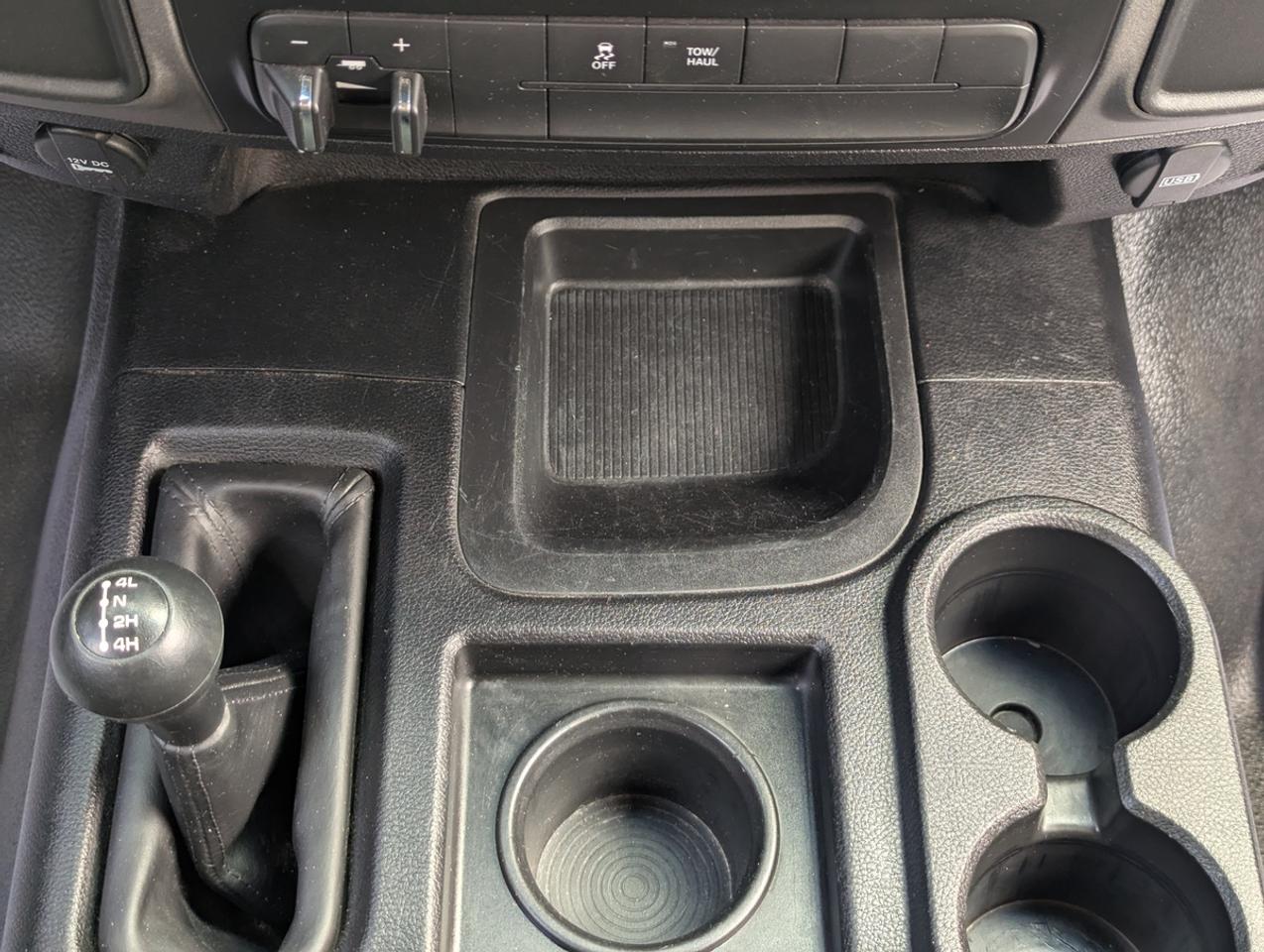 2015 RAM 2500 4X4/CrewCab/8FootBed/MAXILIFT/TommyGate Photo