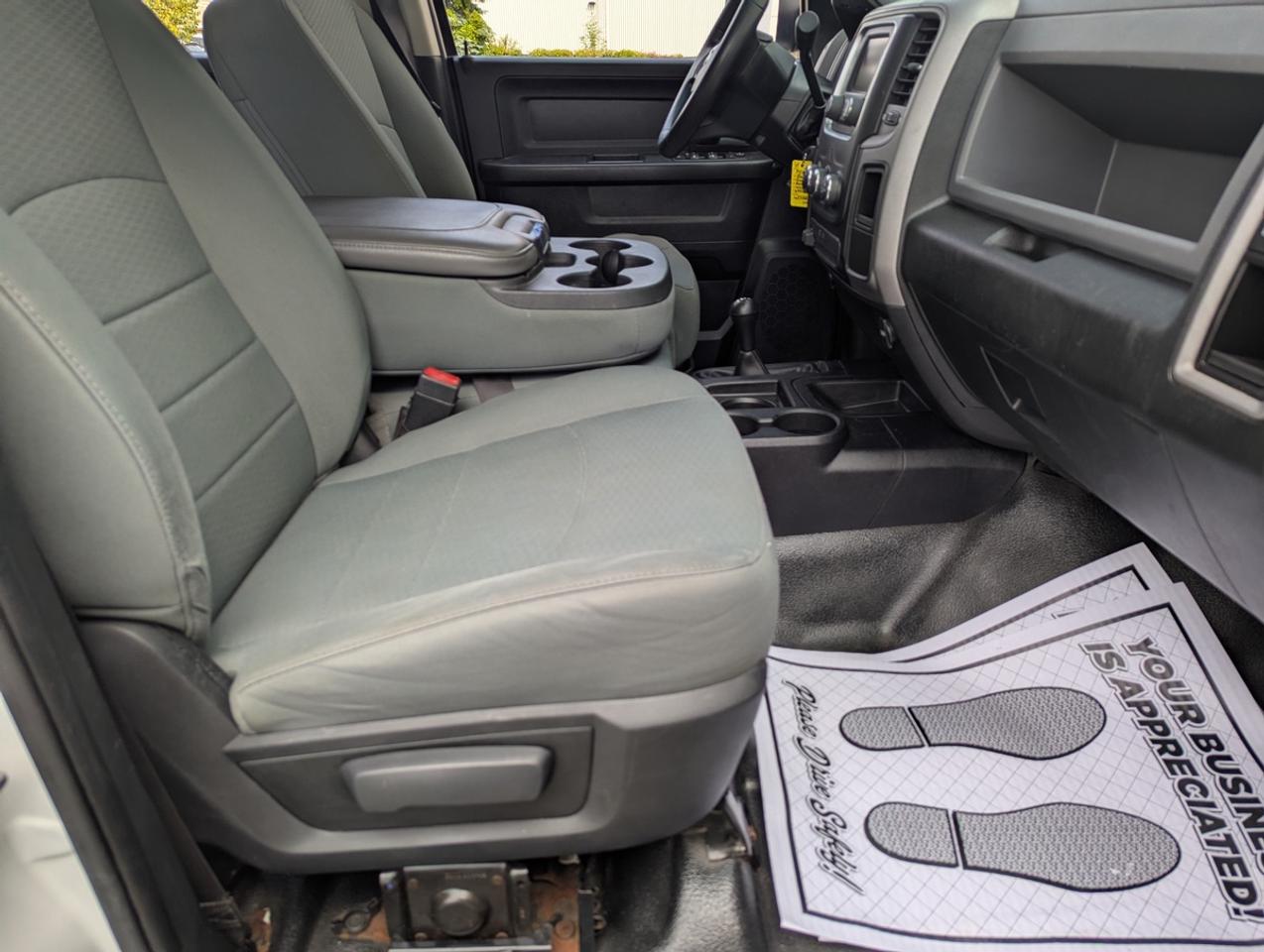 2015 RAM 2500 4X4/CrewCab/8FootBed/MAXILIFT/TommyGate Photo