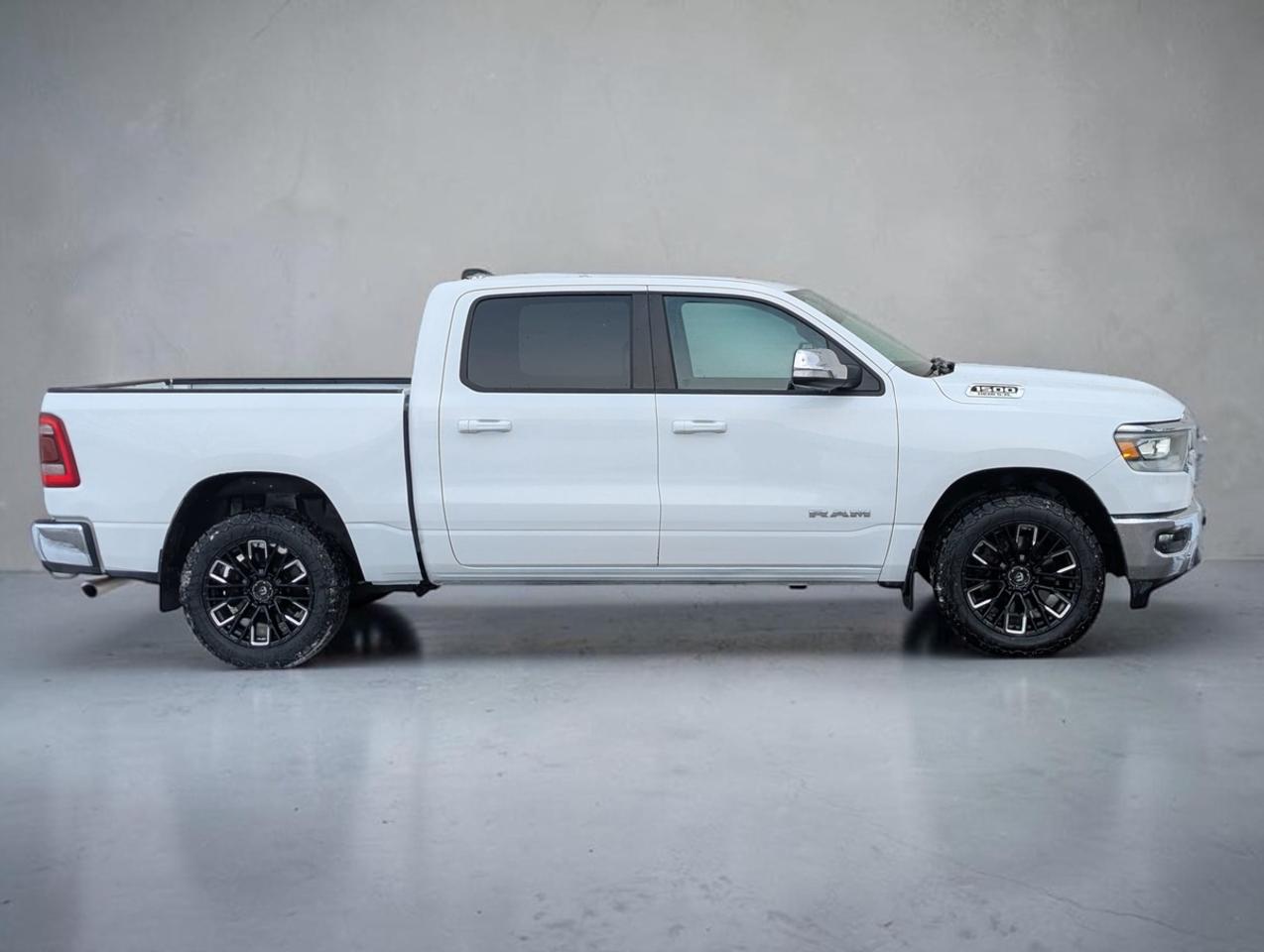 2021 RAM 1500 Big Horn/Crew Cab/Auto4X4/Hemi Photo4