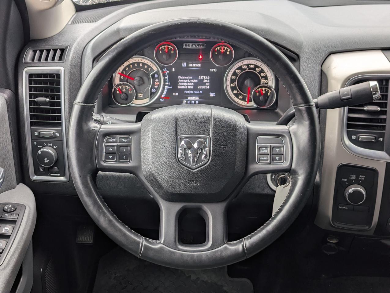 2016 RAM 2500 4WD Crew Cab 169  SLT/Nav/8FootBox/HeatedSeats Photo