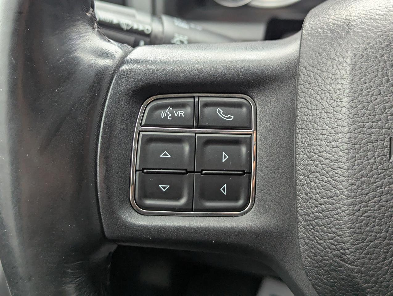 2016 RAM 2500 4WD Crew Cab 169  SLT/Nav/8FootBox/HeatedSeats Photo