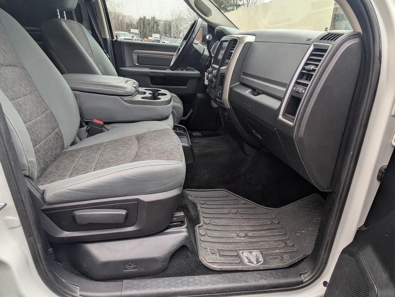 2016 RAM 2500 4WD Crew Cab 169  SLT/Nav/8FootBox/HeatedSeats Photo