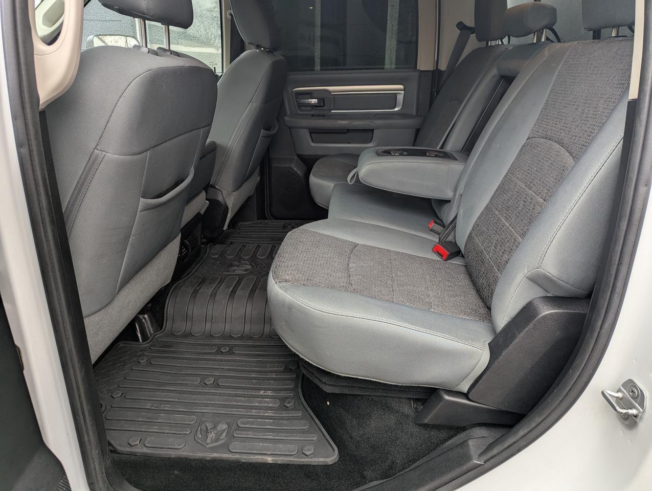 2016 RAM 2500 4WD Crew Cab 169  SLT/Nav/8FootBox/HeatedSeats Photo