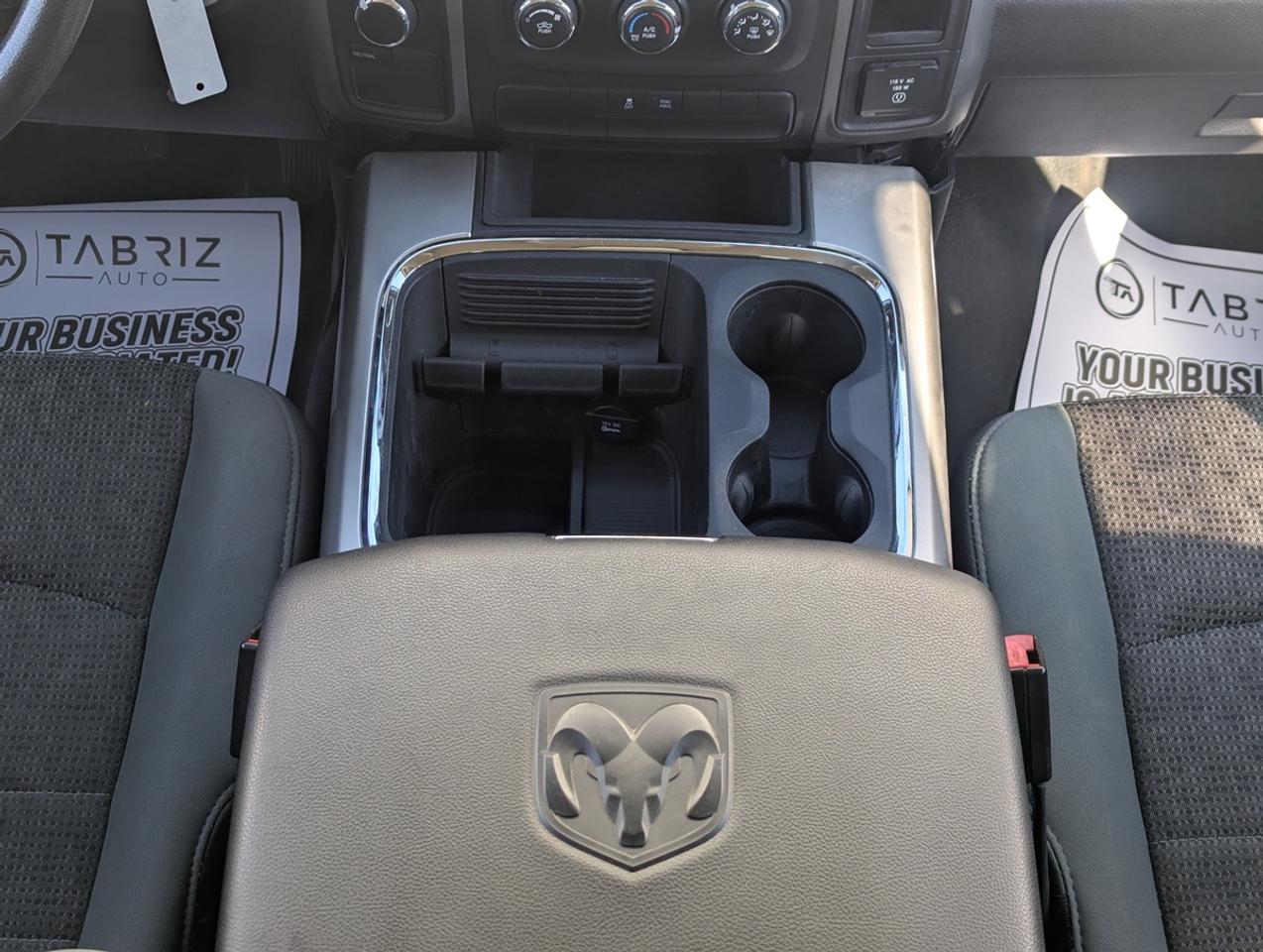 2013 RAM 1500 CrewCab/5.7HEMI/20"Rims/Only108,000KMS Photo