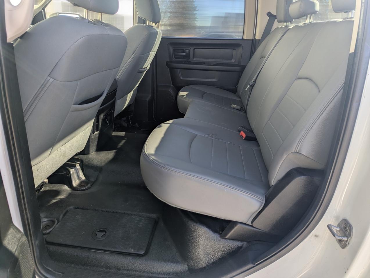 2013 RAM 1500 CrewCab/5.7HEMI/20"Rims/Only108,000KMS Photo