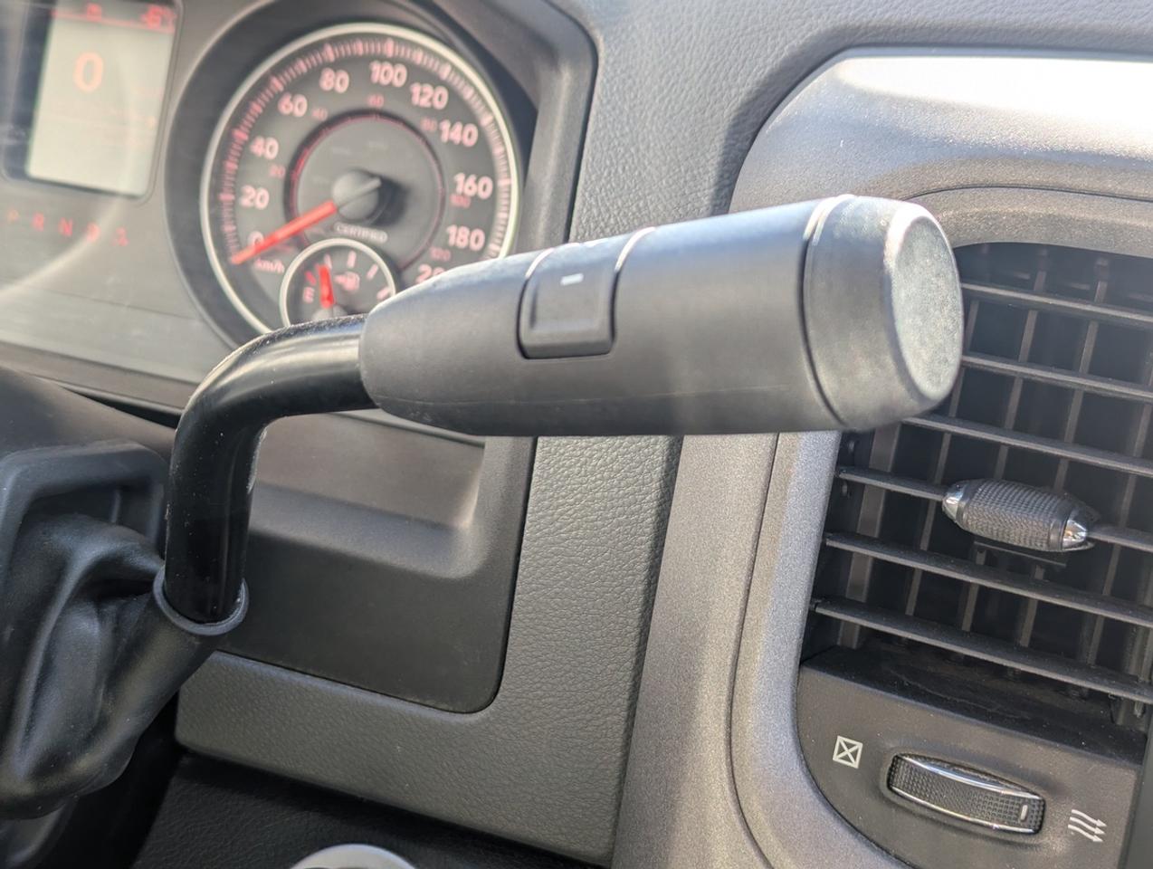 2013 RAM 1500 CrewCab/5.7HEMI/20"Rims/Only108,000KMS Photo