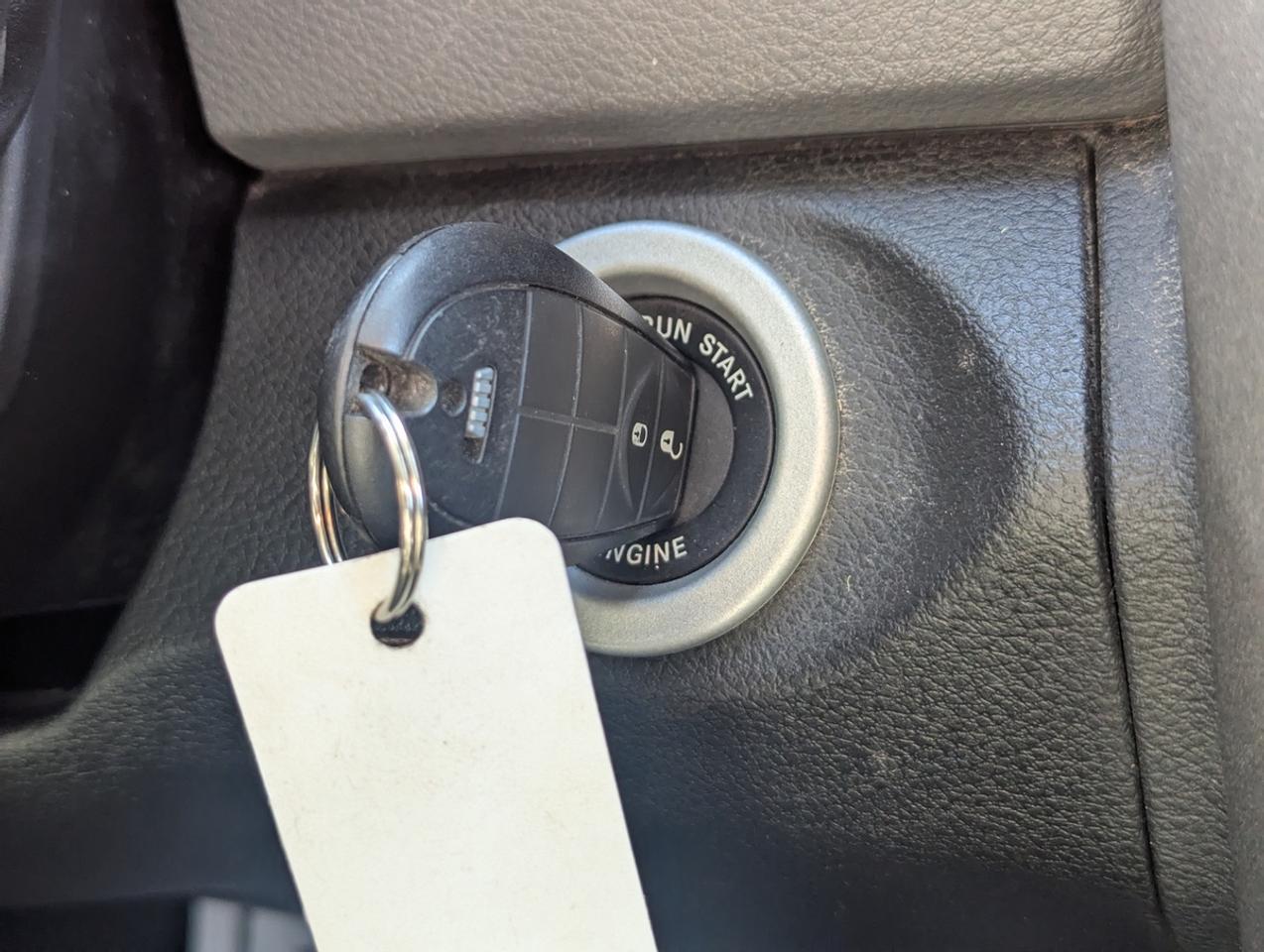 2013 RAM 1500 CrewCab/5.7HEMI/20"Rims/Only108,000KMS Photo