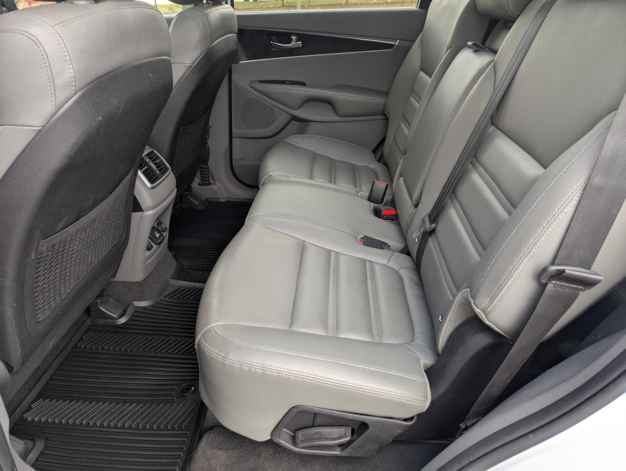 2016 Kia Sorento AWD 3.3L EX 7-Seater/BlindSpot/PanoRoof/BackUpCam Photo