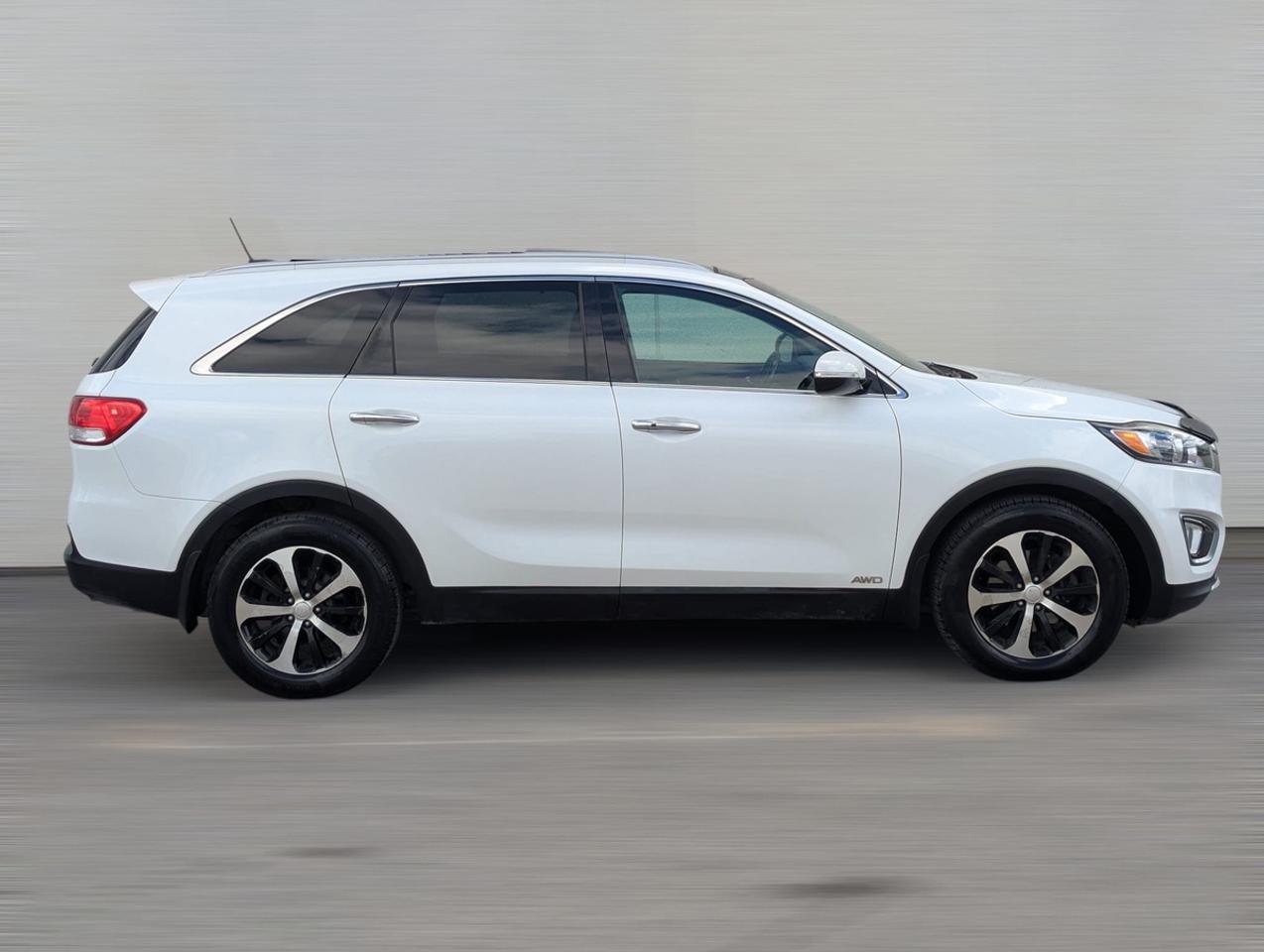 2016 Kia Sorento AWD 3.3L EX 7-Seater/BlindSpot/PanoRoof/BackUpCam Photo3
