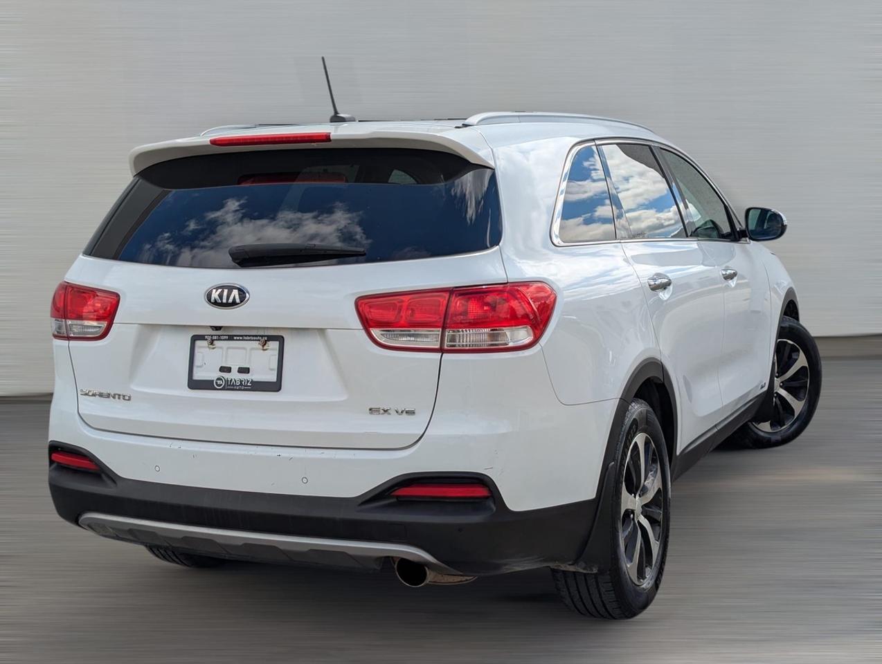 2016 Kia Sorento AWD 3.3L EX 7-Seater/BlindSpot/PanoRoof/BackUpCam Photo