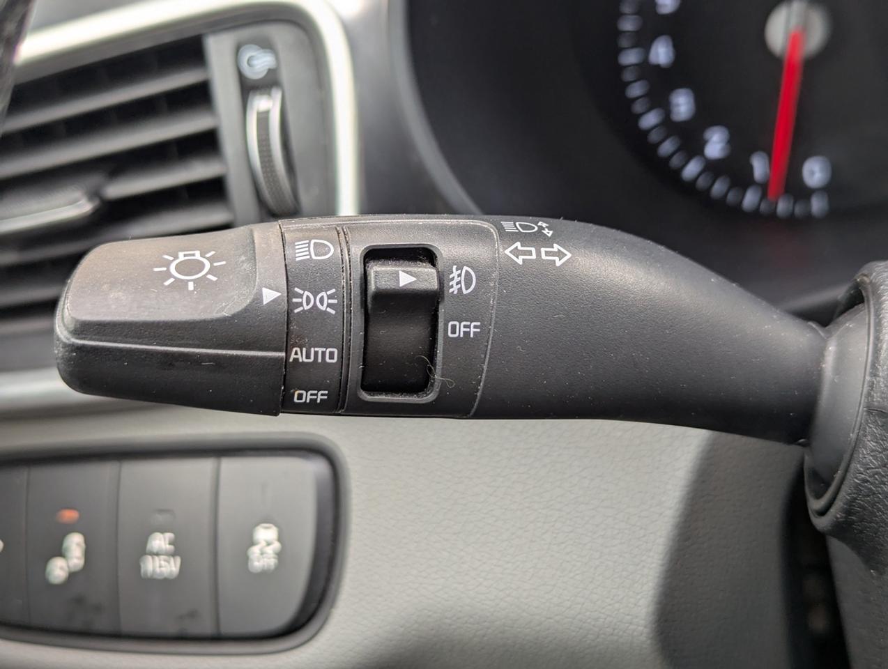 2016 Kia Sorento AWD 3.3L EX 7-Seater/BlindSpot/PanoRoof/BackUpCam Photo