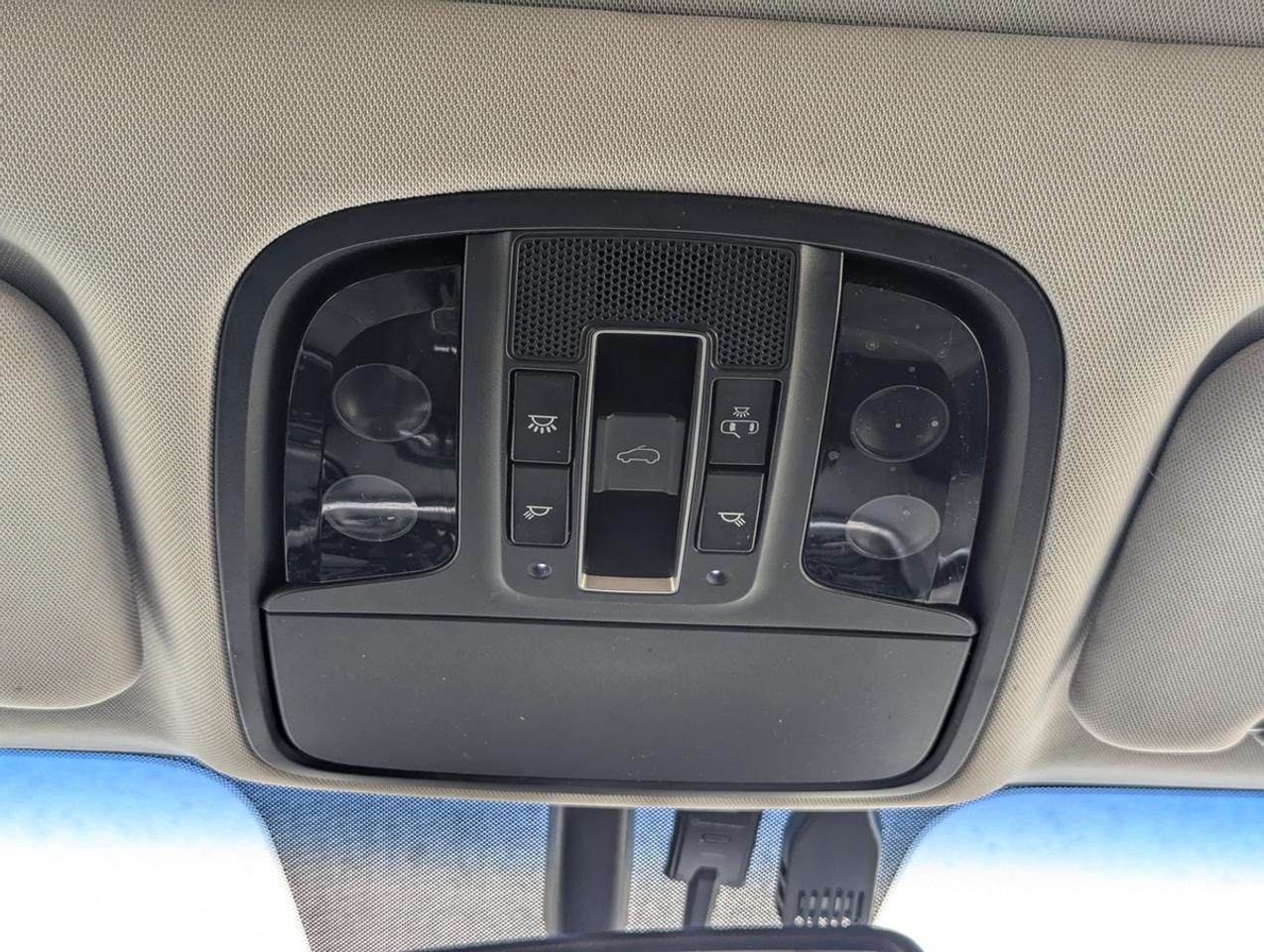 2016 Kia Sorento AWD 3.3L EX 7-Seater/BlindSpot/PanoRoof/BackUpCam Photo