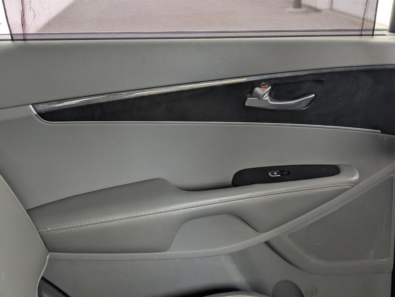 2016 Kia Sorento AWD 3.3L EX 7-Seater/BlindSpot/PanoRoof/BackUpCam Photo