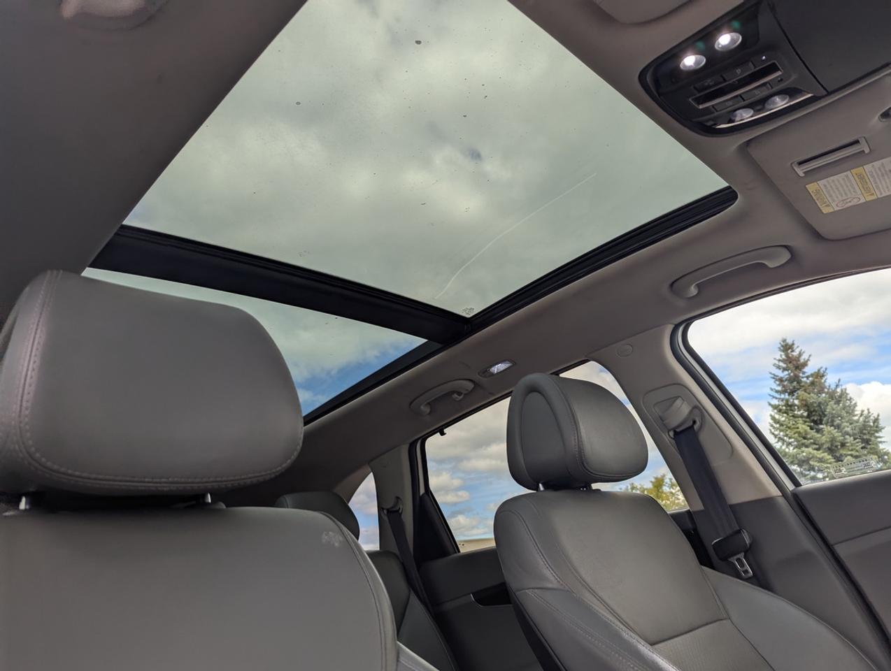 2016 Kia Sorento AWD 3.3L EX 7-Seater/BlindSpot/PanoRoof/BackUpCam Photo
