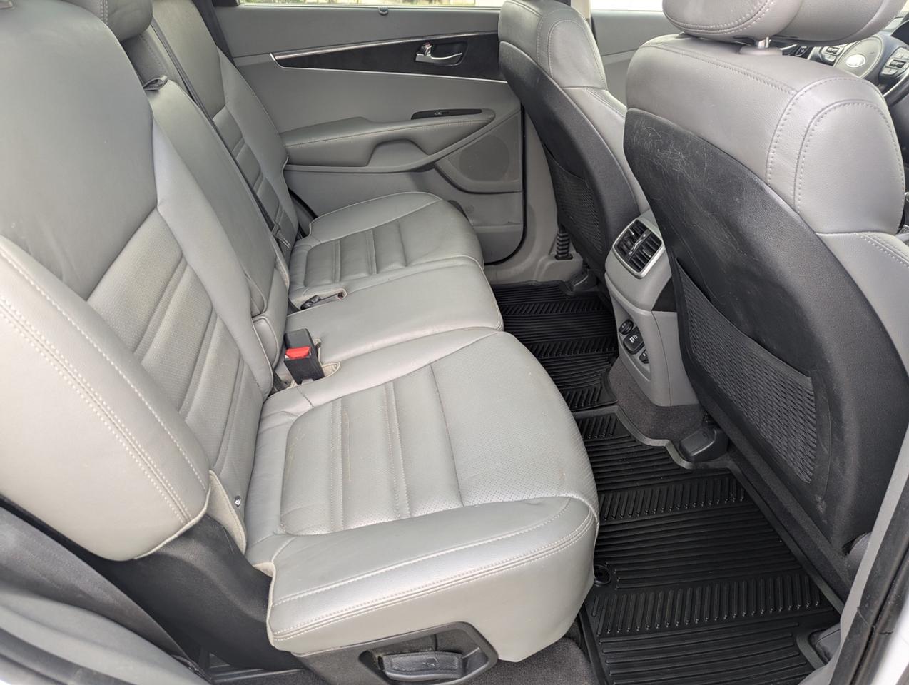 2016 Kia Sorento AWD 3.3L EX 7-Seater/BlindSpot/PanoRoof/BackUpCam Photo