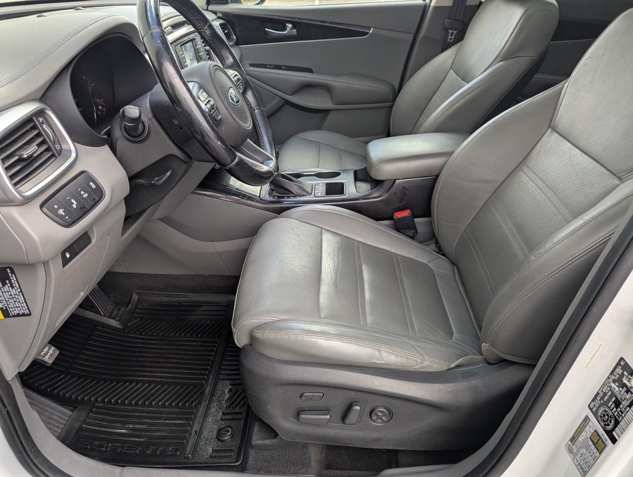 2016 Kia Sorento AWD 3.3L EX 7-Seater/BlindSpot/PanoRoof/BackUpCam Photo