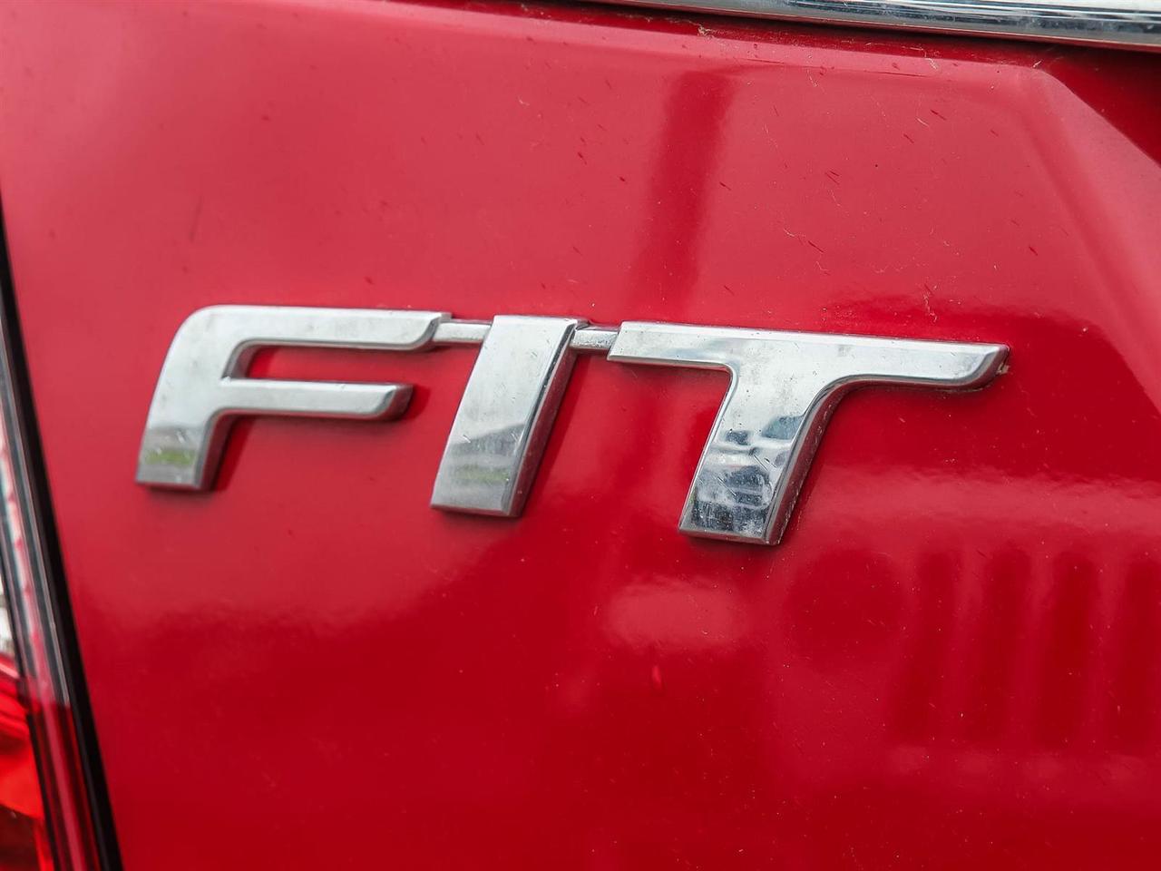 2016 Honda Fit EX-L   ONLY 20,000 KMS!! Photo