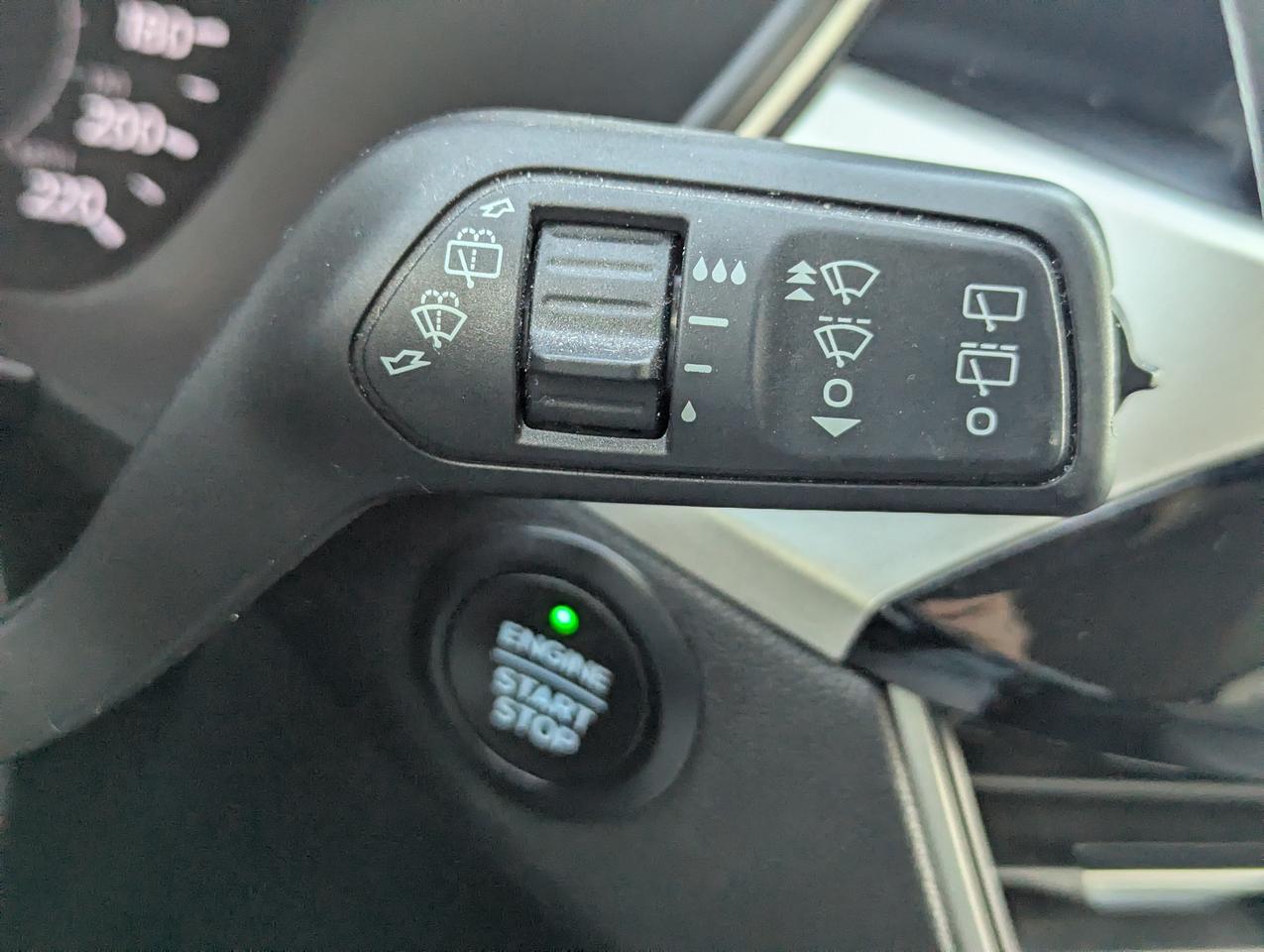 2020 Ford Escape SE/AWD/AppleCarplay/Alloys Photo