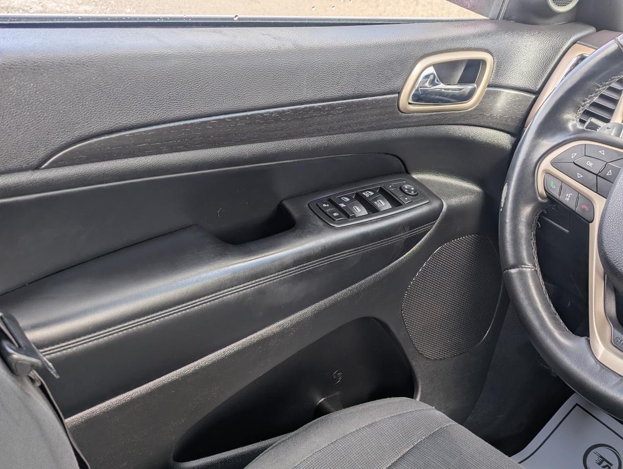 2015 Jeep Grand Cherokee Laredo/4WD/Selec-Terrain Photo