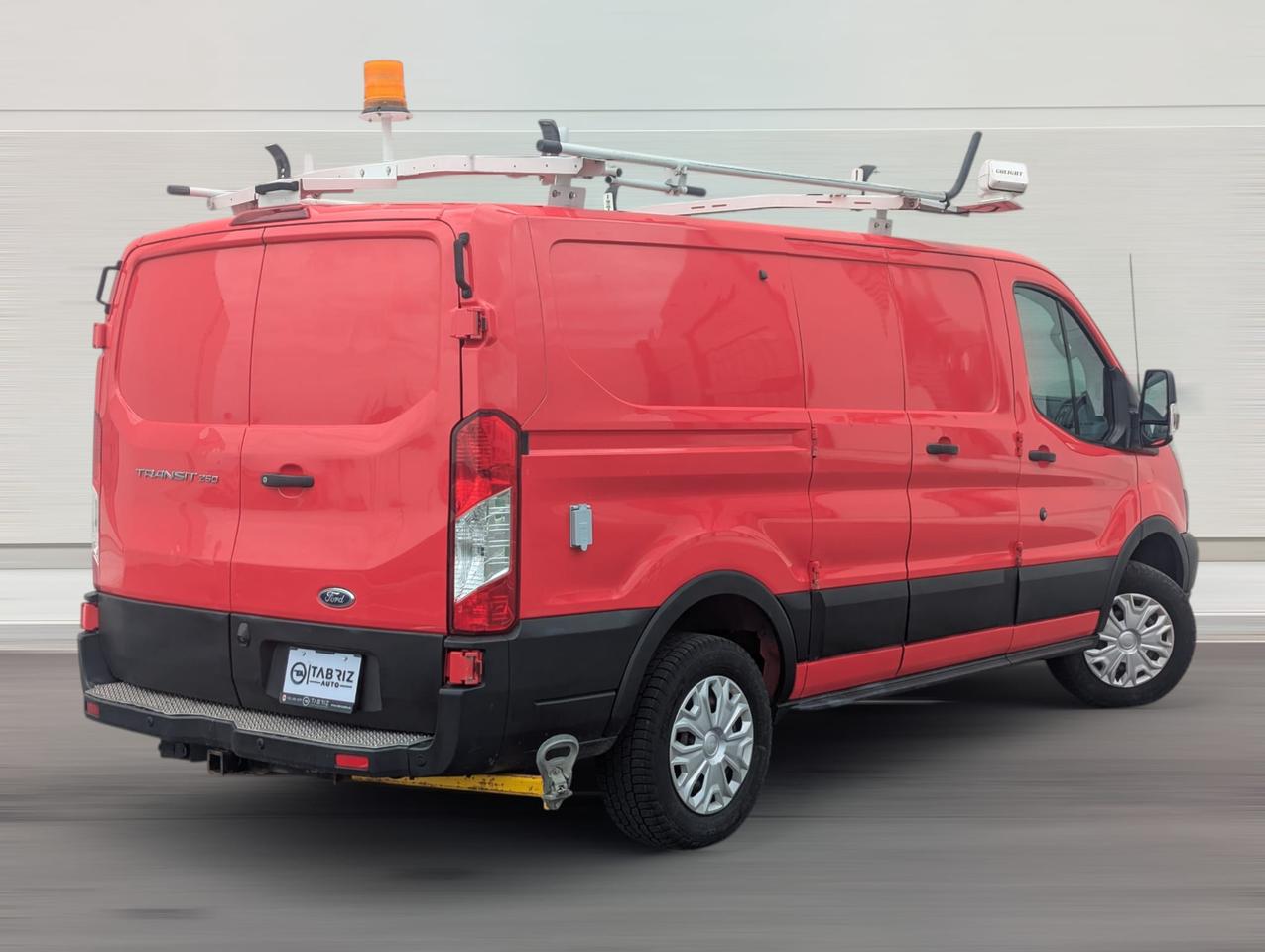 2019 Ford Transit T 250 Photo