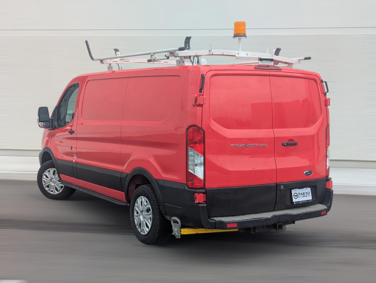 2019 Ford Transit T 250 Photo