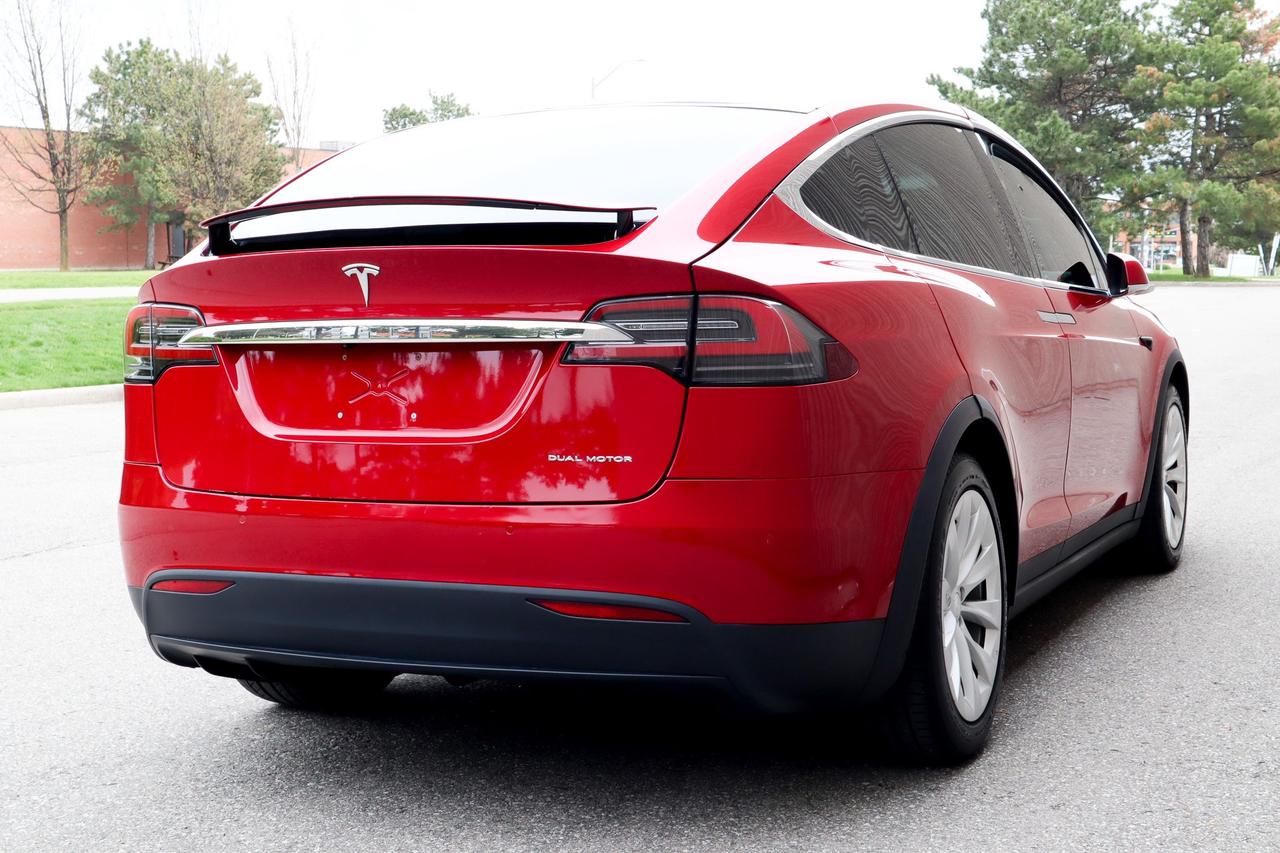 2021 Tesla Model X  Photo4