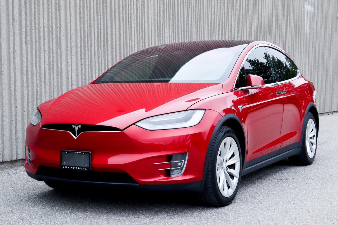 2021 Tesla Model X  Photo0
