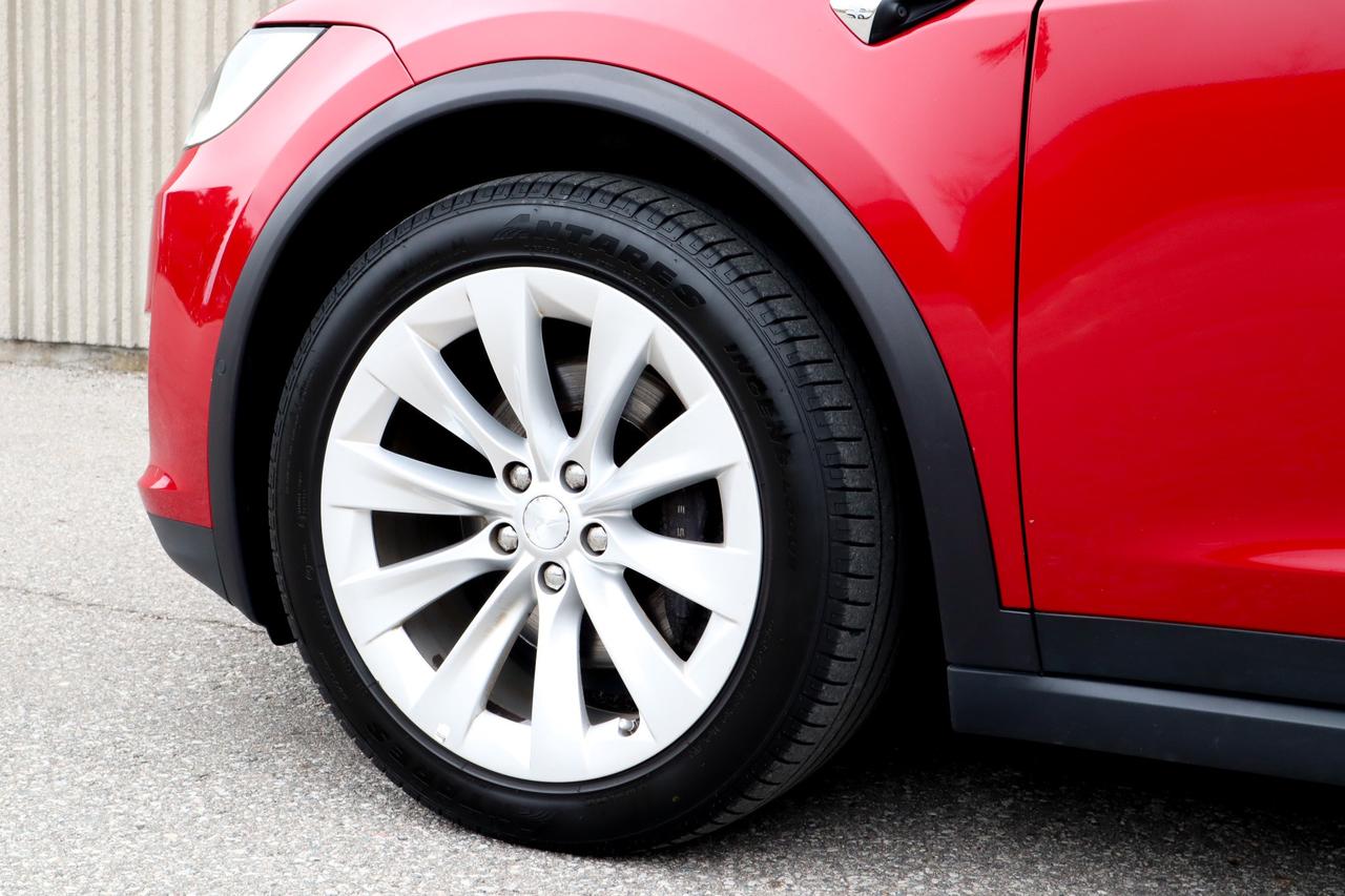 2021 Tesla Model X  Photo