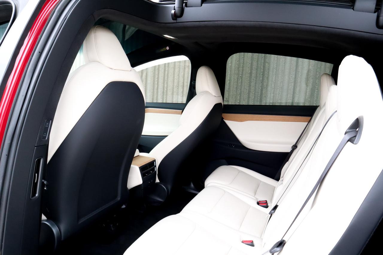 2021 Tesla Model X  Photo