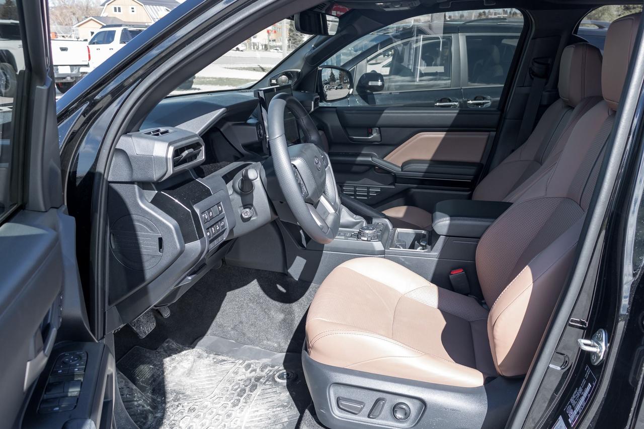 2025 Toyota 4Runner Base 4dr 4x4 Photo