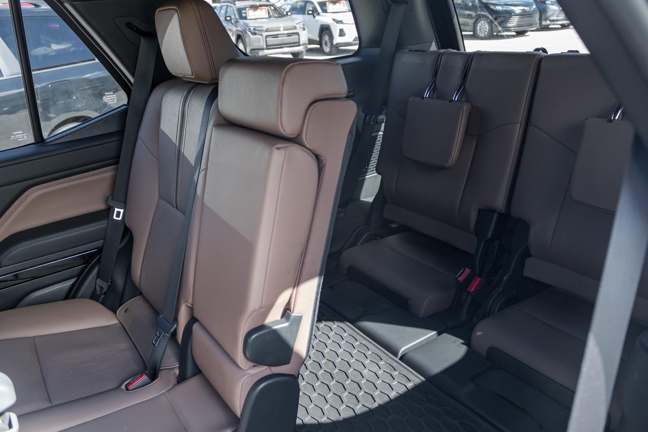 2025 Toyota 4Runner Base 4dr 4x4 Photo