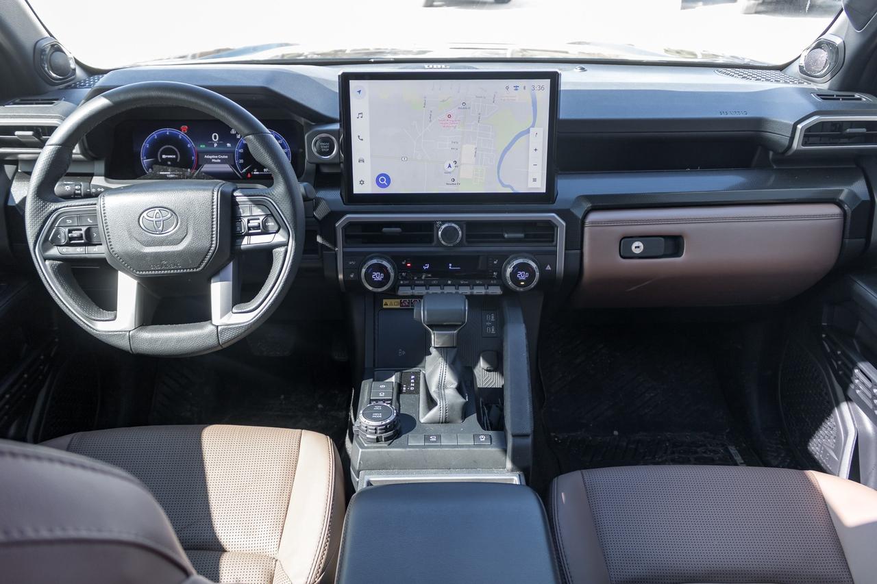 2025 Toyota 4Runner Base 4dr 4x4 Photo