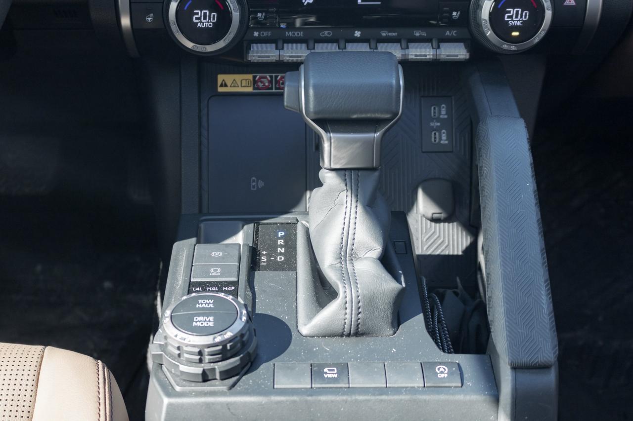 2025 Toyota 4Runner Base 4dr 4x4 Photo