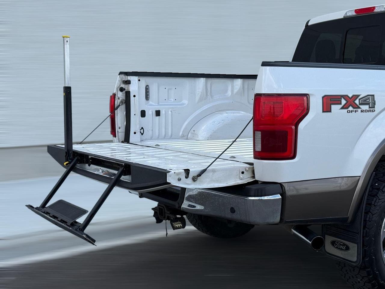 2019 Ford F-150 Lariat Photo