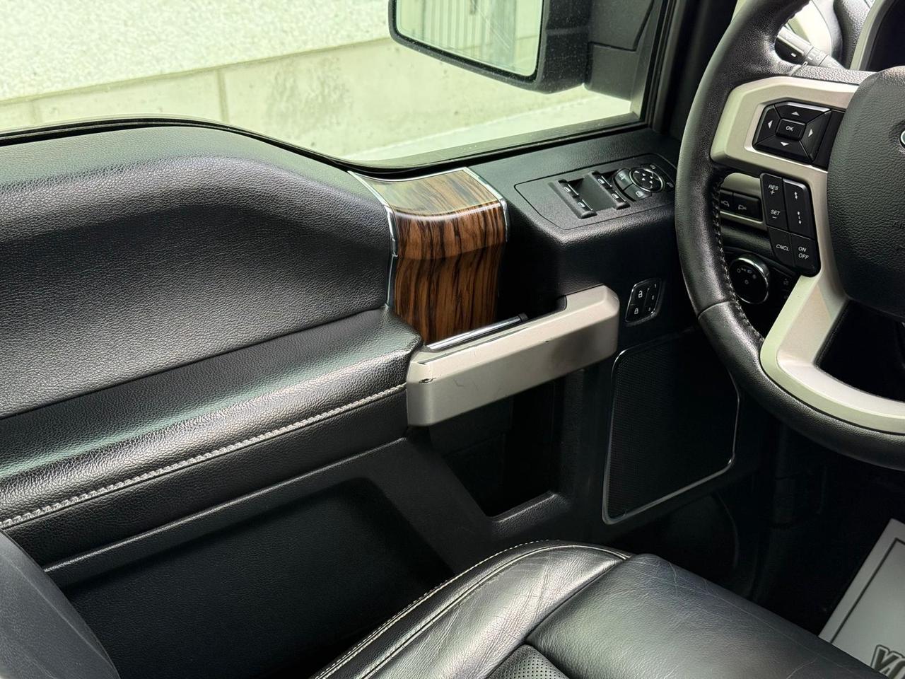 2019 Ford F-150 Lariat Photo