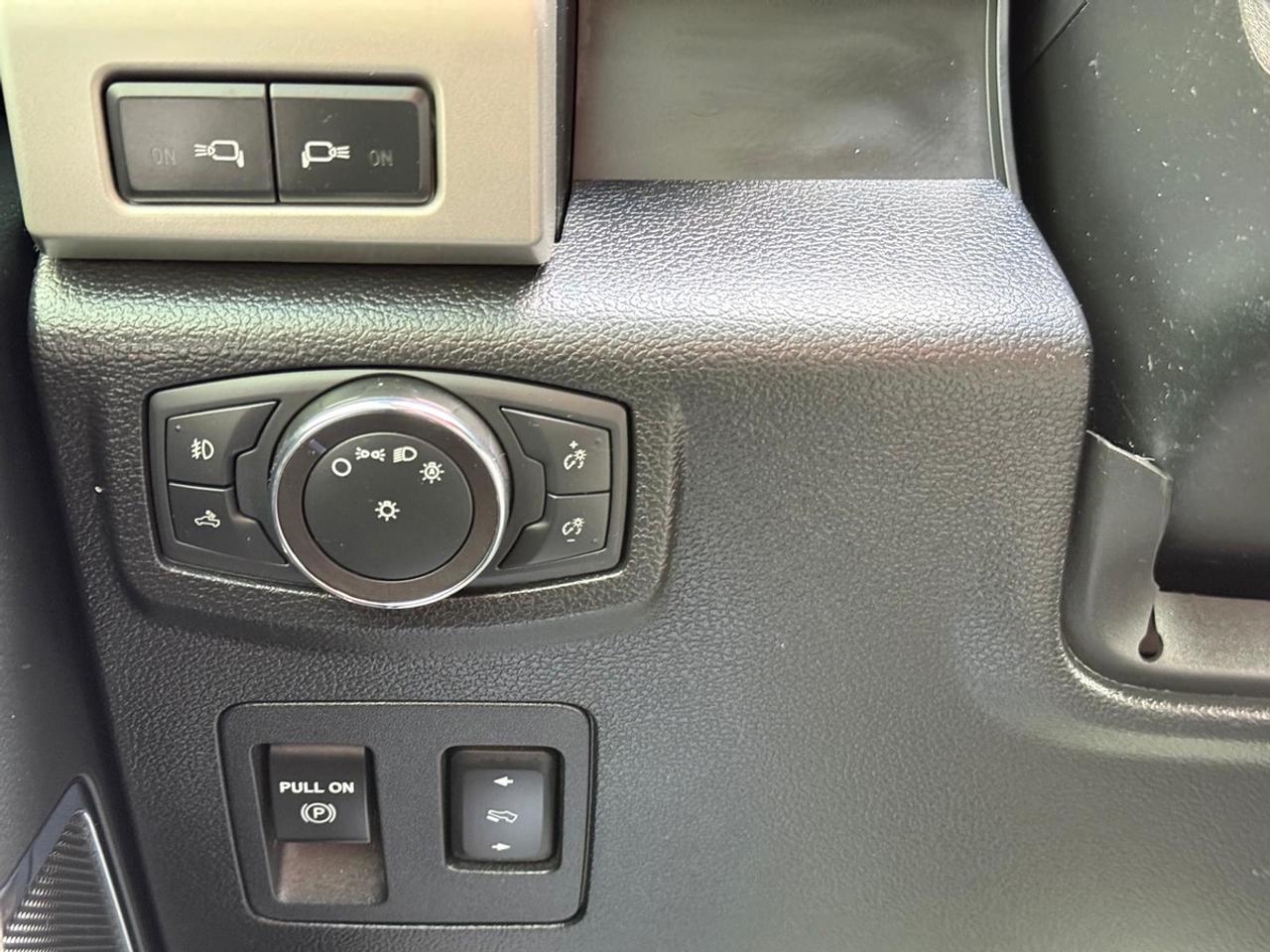 2019 Ford F-150 Lariat/2.7V6/5.5ft bed/4X4 Photo