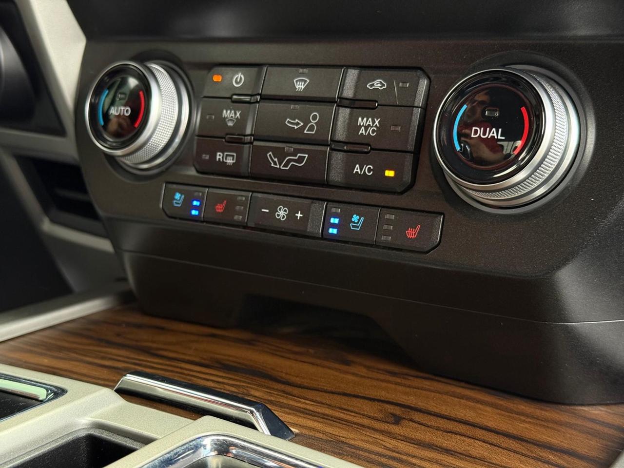2019 Ford F-150 Lariat/2.7V6/5.5ft bed/4X4 Photo