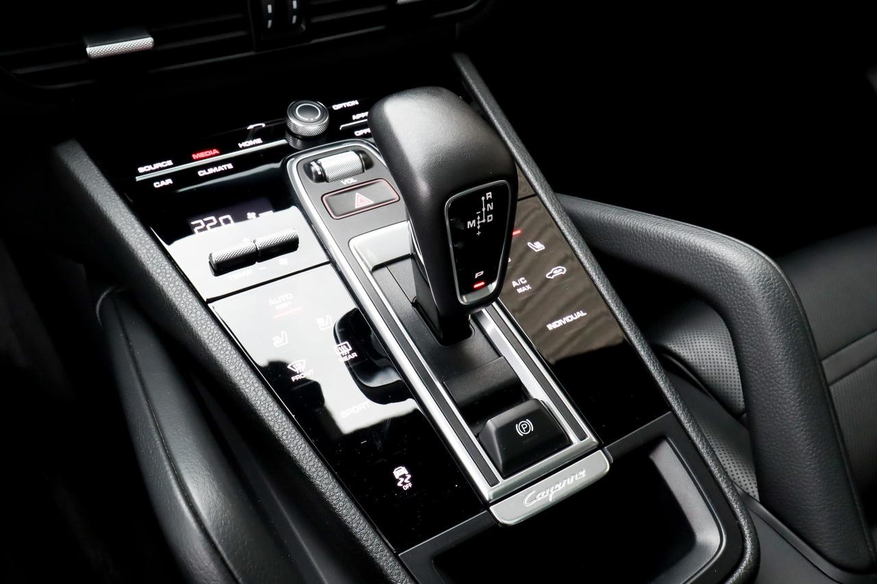 2019 Porsche Cayenne Base 4dr All-wheel Drive Photo