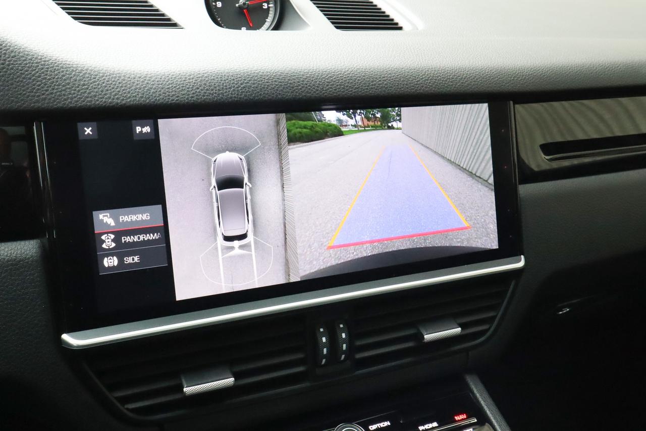 2019 Porsche Cayenne Base 4dr All-wheel Drive Photo