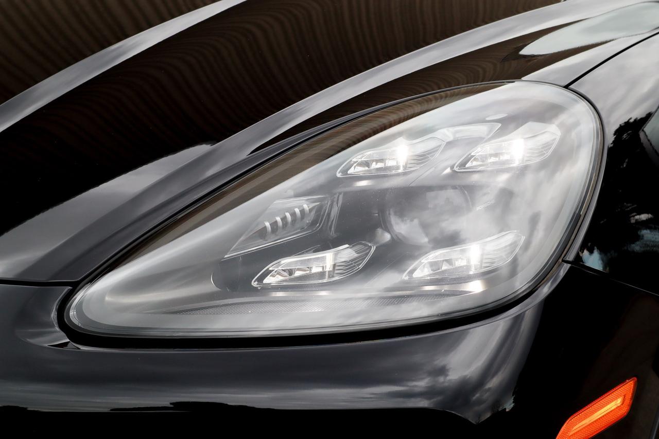 2019 Porsche Cayenne Base 4dr All-wheel Drive Photo