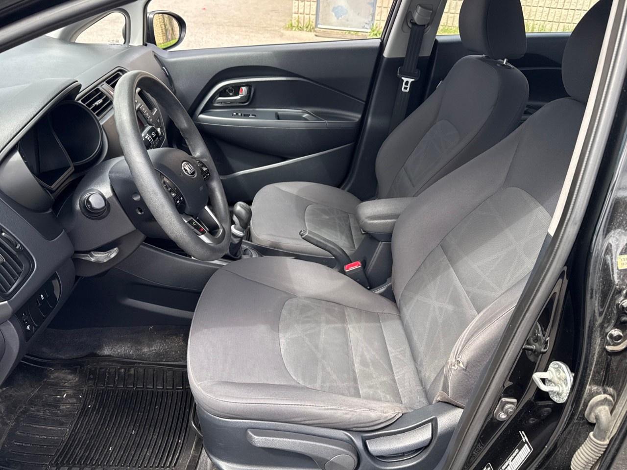 2013 Kia Rio 4dr Sdn Man LX Photo