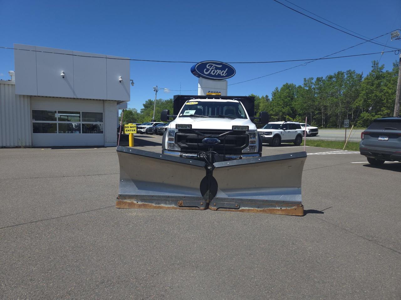 2020 Ford F-550 SUPE XL 4WD W/STEEL DUMP BODY Photo1