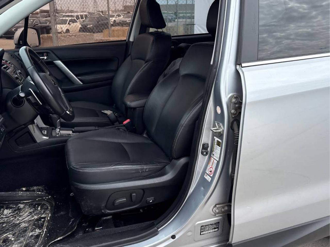 2014 Subaru Forester 2.5i Touring - H/K AUDIO! BACK-UP CAM! PANO ROOF! Photo