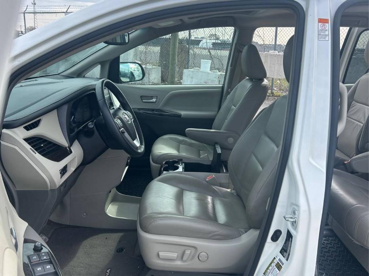 2016 Toyota Sienna XLE AWD 7-Passenger V6 - LTHR! NAV! BACK-UP CAM! B Photo