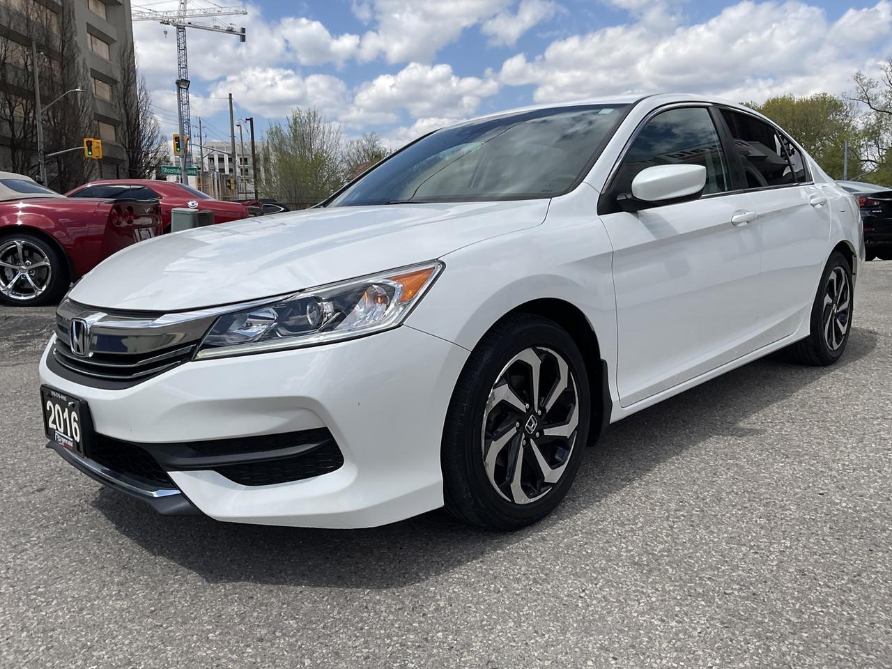 2016 Honda Accord LX Sedan w/ Honda Sensing - CAR PLAY! BACK-UP CAM! Photo2