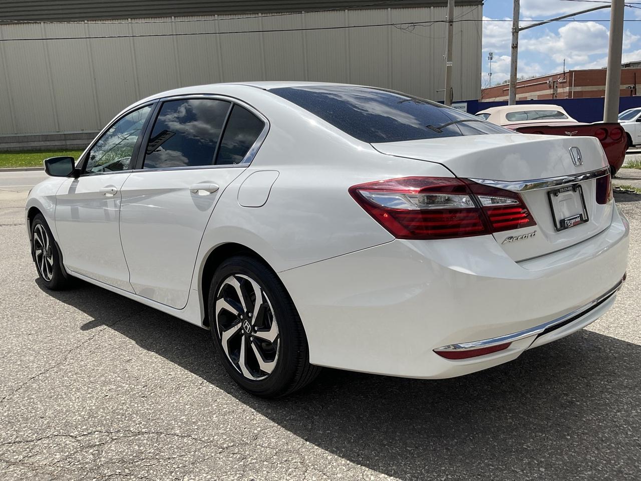 2016 Honda Accord LX Sedan w/ Honda Sensing - CAR PLAY! BACK-UP CAM! Photo