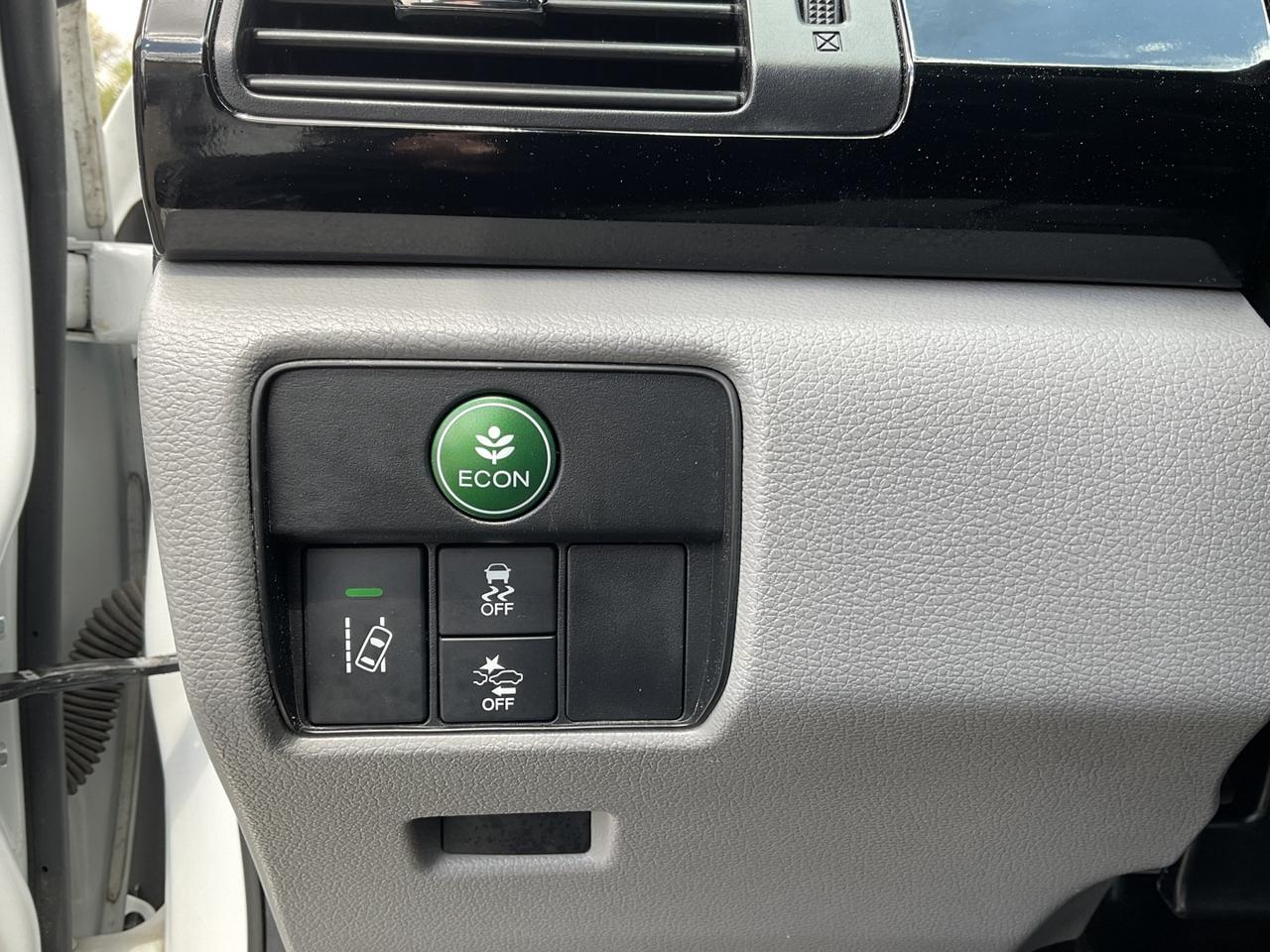 2016 Honda Accord LX Sedan w/ Honda Sensing - CAR PLAY! BACK-UP CAM! Photo