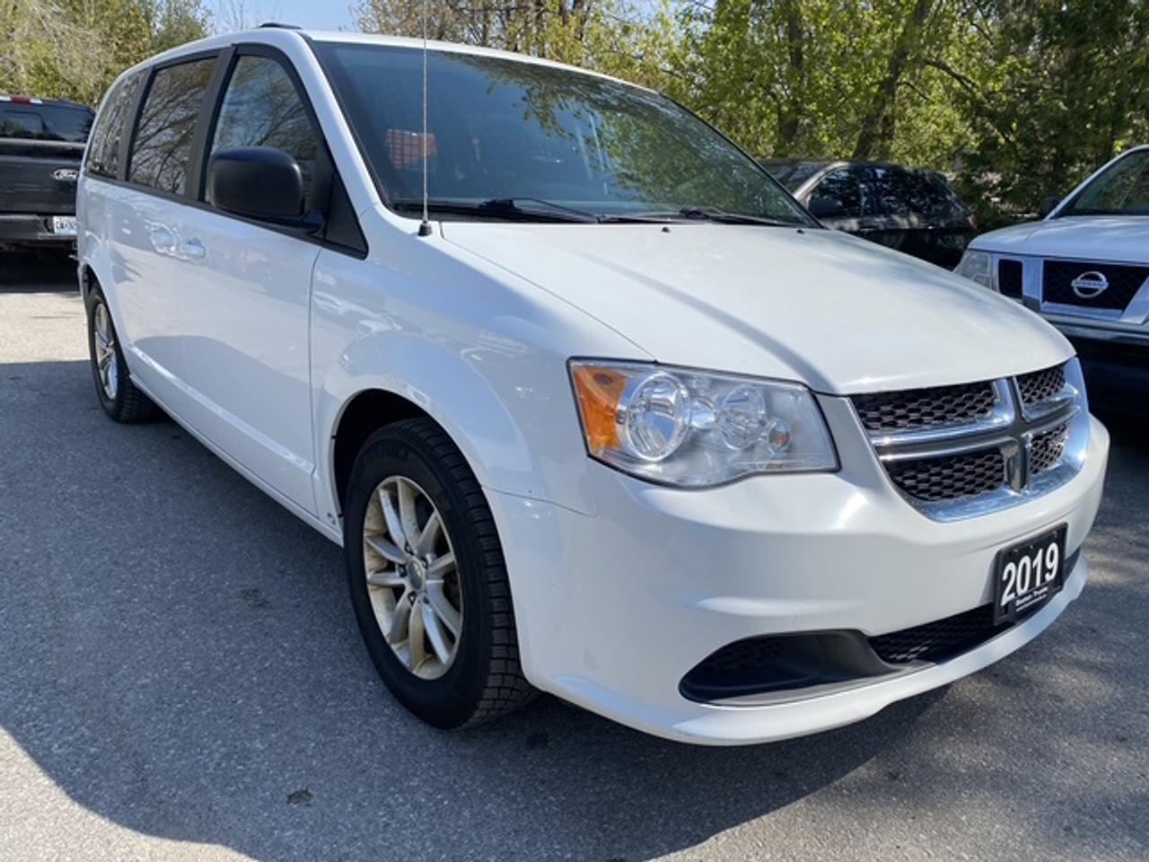 2019 Dodge Grand Caravan SXT 2WD Photo2